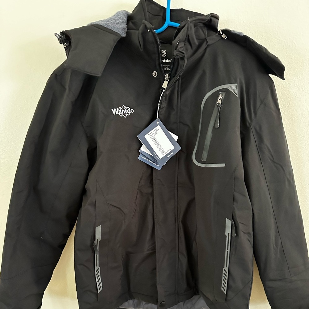 Men’s Wantdo hooded ski jacket black size small NWT windproof